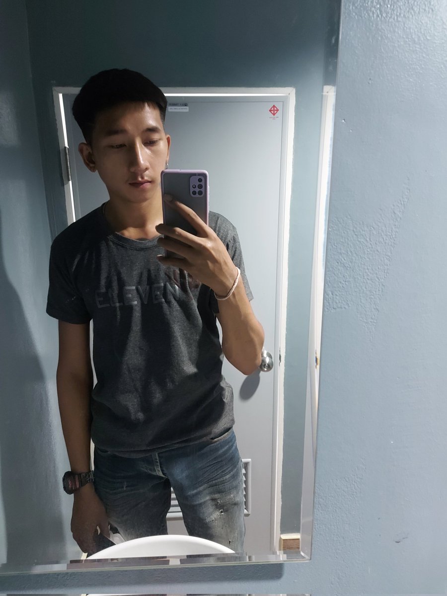 wanat272540's tweet photo. ใครอยากดูคลิป  รีทวิตให้ผมหน่อย 😁😁 #โคราช #เงี่ยน https://t.co/NZb1sVhvOG
