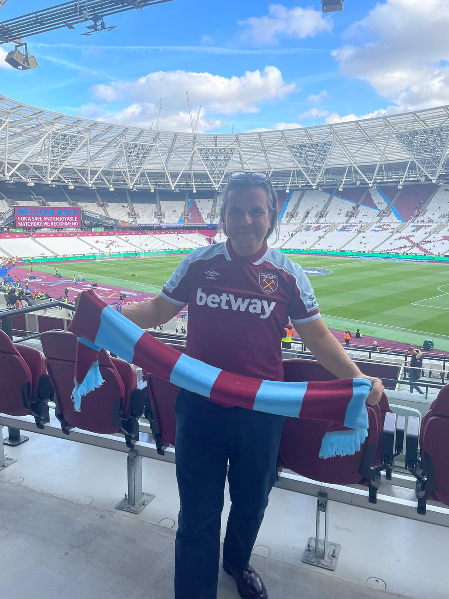 Dr Thomas Keeble (@drkeeble) on Twitter photo Mick has finally seen the light and switched from north London to the home of football. Well done for โcoming outโ with your true team. Any more Spurs fans going to convert ? <a href="/IamSpurs/">Aung Myat MD ๐</a> Mick has finally seen the light and switched from north London to the home of football. Well done for โcoming outโ with your true team. Any more Spurs fans going to convert ? <a href="/IamSpurs/">Aung Myat MD ๐</a>