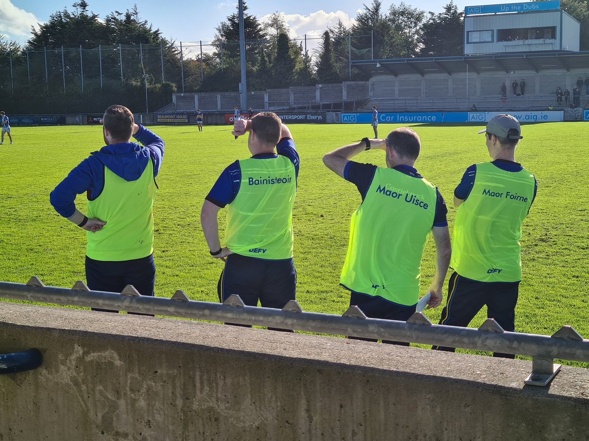 CastleknockGAA's tweet photo. #DCFC1 Quarter Final
05mins 1st half
Castleknock :0-2(2)
Ballyboden St Endas:0-2(2). https://t.co/avGiBozXg6