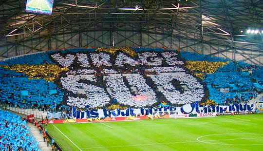 VGCU84's tweet photo. #OMPSG Alors que certains déboursent des sommes folles, rappelons que grâce aux exigences posées par les groupes depuis trois décennies, leurs adhérents verront le match pour 9€. #LibertéPourLesUltras 🔵⚪️ https://t.co/VpFInbX0sr