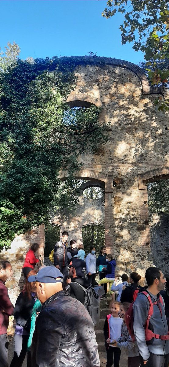 ampamigdia's tweet photo. Finalment ens hem pogut retrobar i fer la 23a caminada per la Ruta de les Fonts a St Gregori! 
Gràcies famílies pel vostre suport!!! https://t.co/rpfUsaTEMj