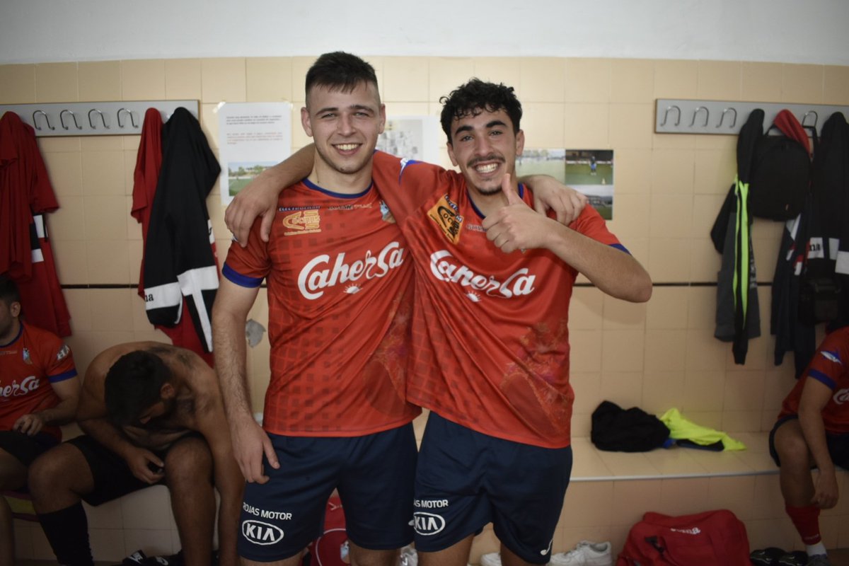 CPMontehermoso_'s tweet photo. SÉNIOR I Jorn.5

El PARTIDAZO de los Alejandros hoy, fué para quitarse el sombrero, #TeamAlejandros

@alabradorm
#AlexCorchero

@CPMontehermoso_ 1
@cfjaraiz 0

⚽ @talhaouifouad19

#TeamAlejandros
#TodoAlRojo
#VolverADisfrutar https://t.co/5UtdX4QhXa