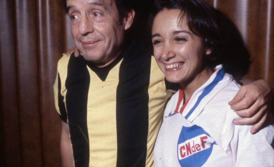 Chespirito e Maria Antonieta de las Nieves em 1979, no Uruguai.Ele, usando ...