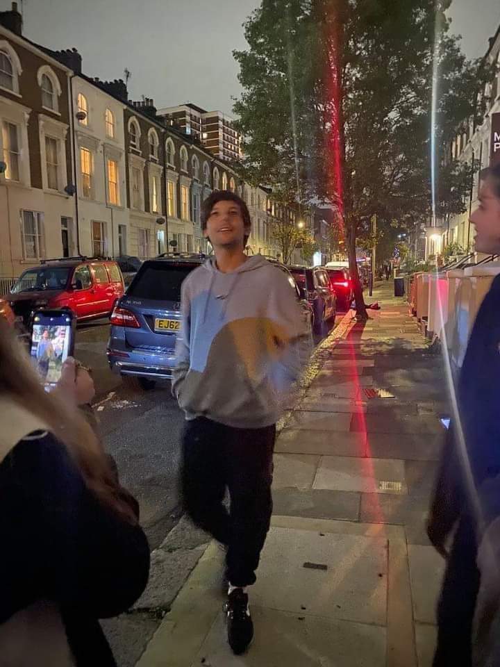 LuxxTomlinson's tweet photo. Louis llegando a mi vida para arreglarla
#DontLetItBreakYourHeart #LouisTomlinson #LouisActuality https://t.co/hneMOVzTQO