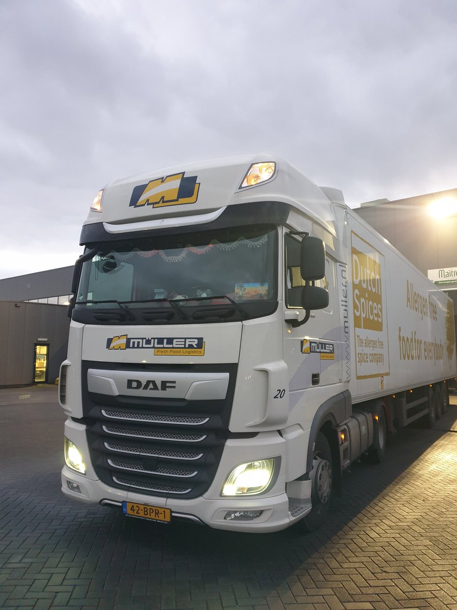 alexschrijft's tweet photo. @hgbrink @BenniekeDie Ik doe mee met #teamwit https://t.co/5lWN2ag2mm