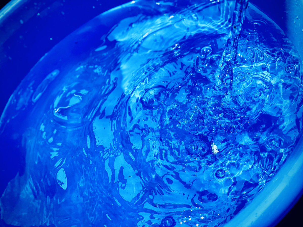 AcchinBu's tweet photo. いろんな水の色
#写真 #水色 #キリトリセカイ #water https://t.co/hjaADrz8hz