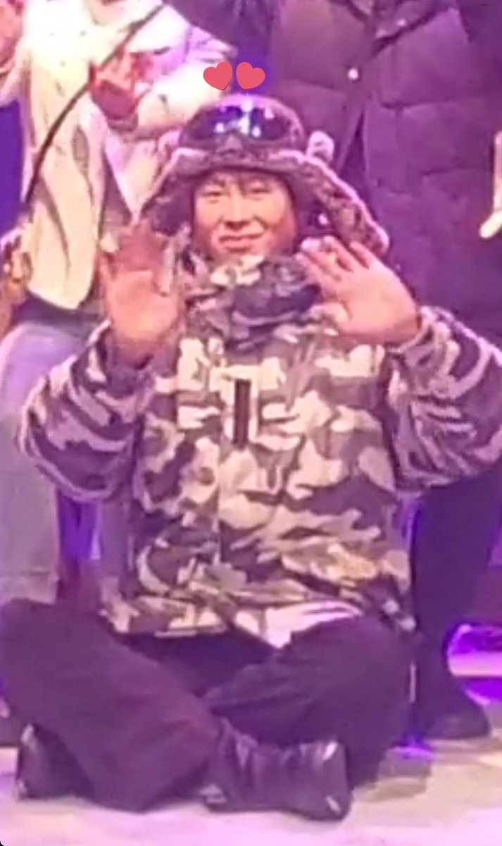 PO_stagram's tweet photo. 올모메 영영 못볼 줄 알았는데 간신히 어제 낮공 한 번 본,,, 늦은 사진ㅠㅠㅋㅋㅋㅋㅋㅋ 넘 오랜만이라 더더 반가웠어!!! 고생했어 지훈아!💖 https://t.co/lrQKpEBq1x