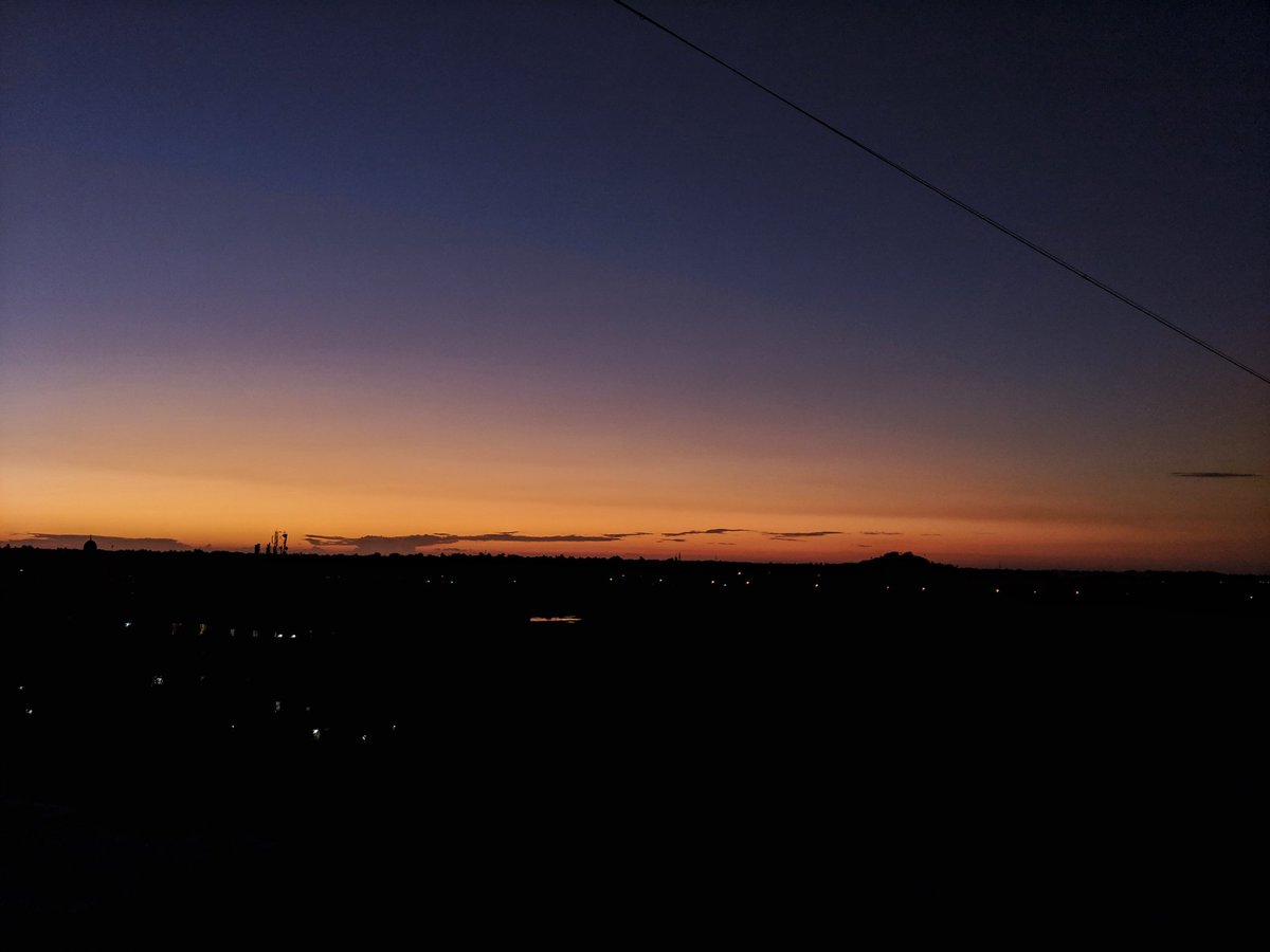 ItsAPerfectLife's tweet image. tell me about stillness, and i will
tell you about sunsets