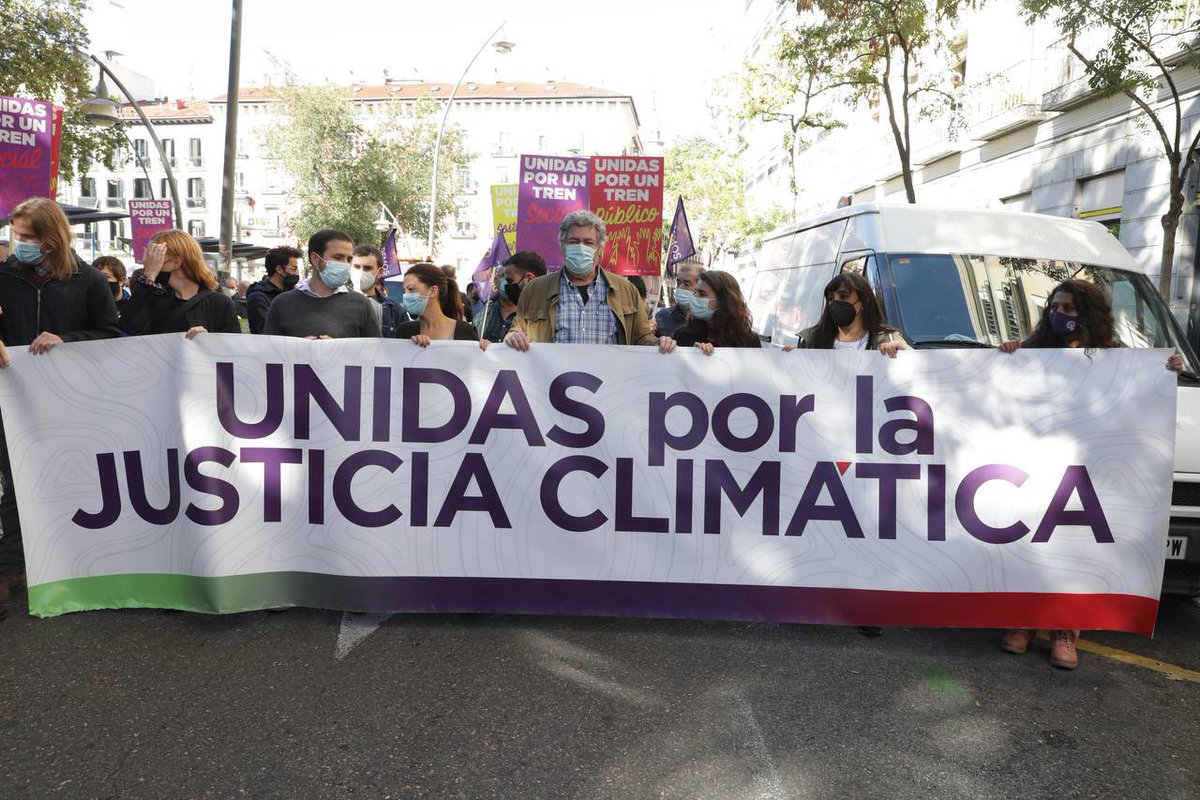 agarzon's tweet photo. Hoy he asistido a la manifestación por un tren que vertebre el territorio y enfríe el planeta, dentro de una estrategia eficaz y contundente contra el cambio climático y la crisis ecosocial. https://t.co/d9ZjAd7Knk