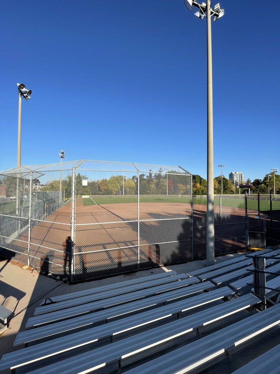 OUS_softball's tweet photo. A perfect fall day at the Brampton Fairgrounds for the Sunday medal round at the 2021 #OIWFA Championship. Today we crown an OIWFA champion!

Come catch some great softball if you’re in the area, or find all games lived streamed on the OIWFA Facebook page. https://t.co/7xRW0iwGwn