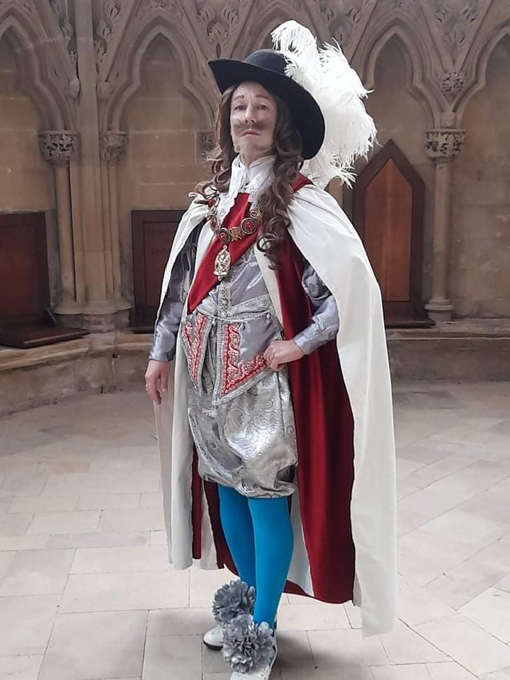KingCharlesIRTN's tweet photo. Working the ethereal look in Southwell Minster newly reopened 13th Century beautiful Chapter House.
Thank you @minster_ed for the photograph 👏
#Southwell #CharlesI #photooftheday #Photo #Kibg #Royal https://t.co/OW0mKEtDnX