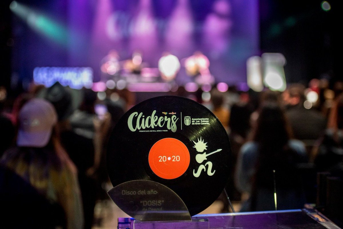 click_roll's tweet photo. ⚠️ Atención #spoiler premios #Clickers21 ⚠️
🙏🏻 no se lo cuenten a nadie, pero me enteré que en el programa de esta noche van a dar un adelanto de lo que nos espera en las galas de los premios 😳.
@click_roll la mejor #musica #madeincanarias en @los40canarias https://t.co/TkIyjyIsOK
