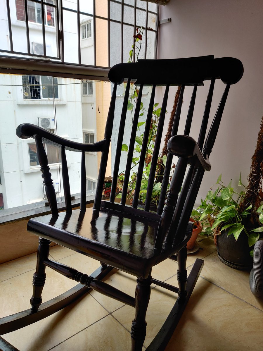 unaku_jj's tweet photo. Joining the antique restoration trend... restored this rocking chair which was atleast 85 years old, restored to its former glory!

#Antiques 
#antiquerestoration
#antiquefurniture 
#antiquelover https://t.co/Cjpea8273W