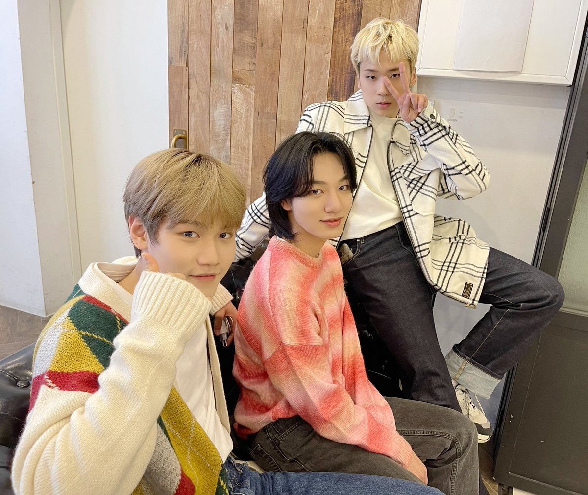🚨[ANUNCIO PUBLICITARIO]
♥#노랩즈 Día ♥
 ¿Nunca ha comprado Nolabs todavía?
 ¡Entonces hoy es tu oportunidad!
★ Beneficios secretos solo para GEM ★
 -Regalo de energía feliz lleno de endorfinas
#MCND #엠씨엔디 #캐슬제이 #Castle_J #민재 #MINJAE #휘준 #HUIJUN #밋앤콜