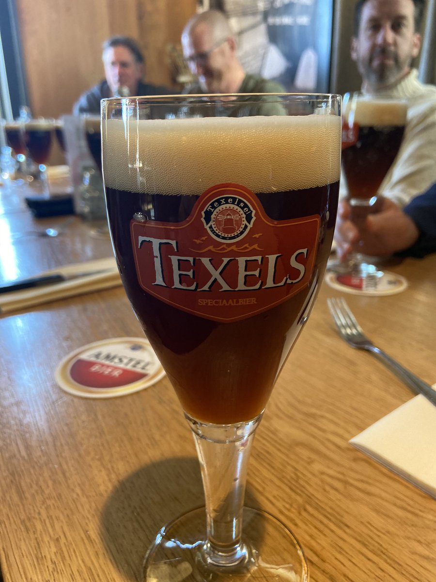MaartenSchuur1's tweet photo. Proost! @JanOvereem1969 @GTekelenburg @AntonAdeKoning #highbeer @dekrommehoek https://t.co/LEaIJvnND7