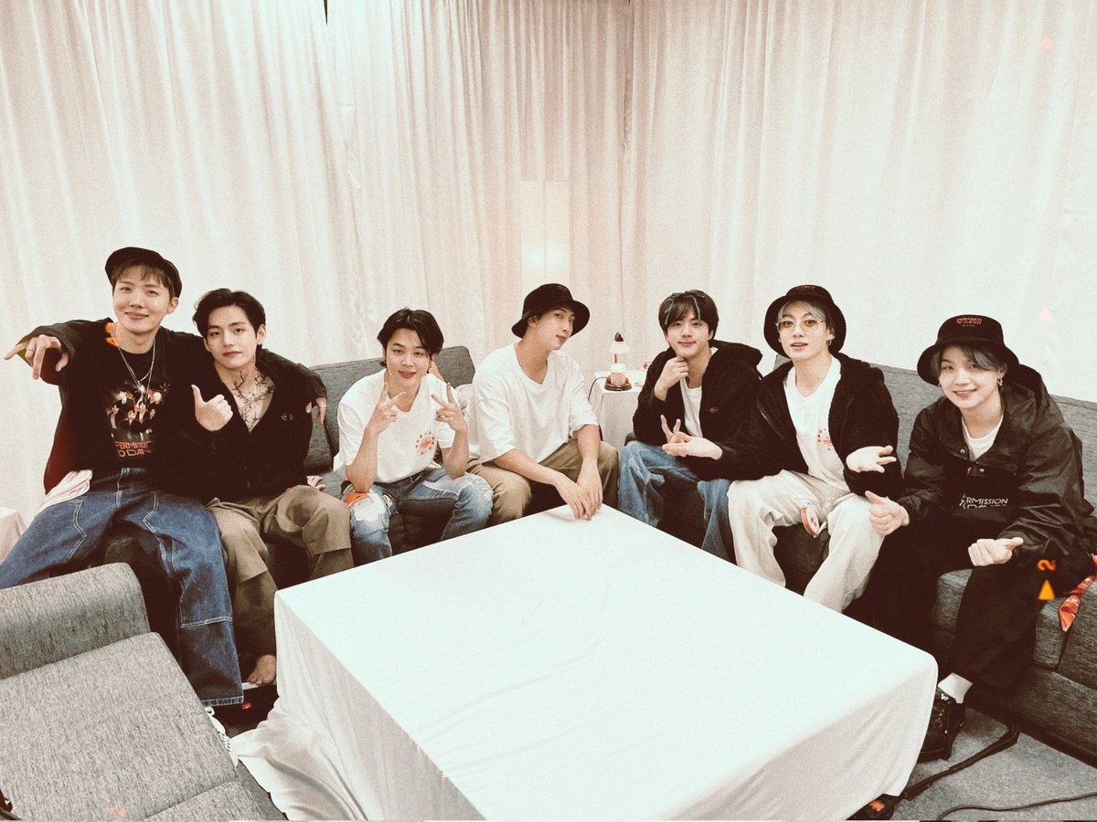filmsofbts's tweet photo. i found home ♡🎞 https://t.co/3lNG3GtlFn