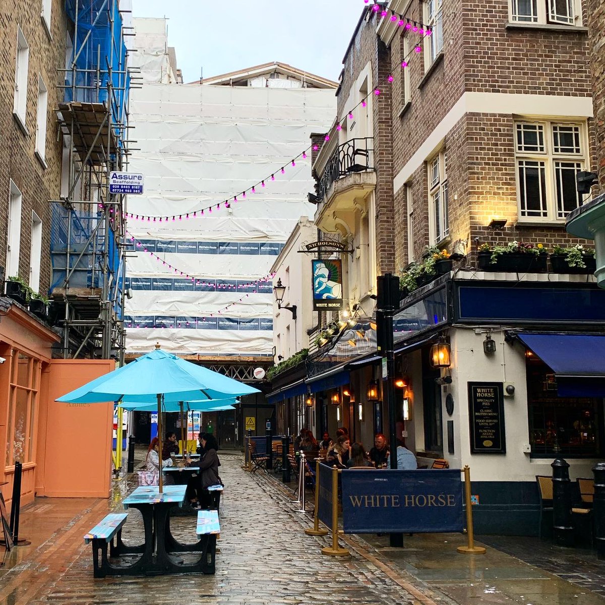 TheLondonPubMap's tweet photo. The White Horse, Carnaby, Soho. #pub #London #londonpub #soho Full review 👇https://t.co/0uyoz2XFJY https://t.co/hxbHqyAGxT