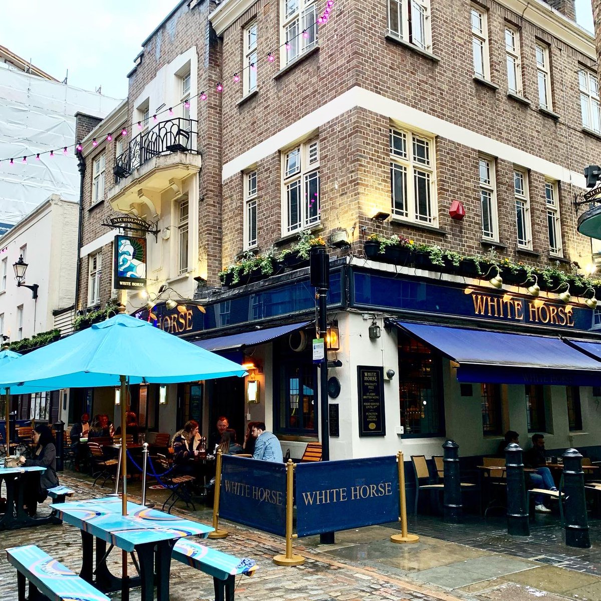 TheLondonPubMap's tweet photo. The White Horse, Carnaby, Soho. #pub #London #londonpub #soho Full review 👇https://t.co/0uyoz2XFJY https://t.co/hxbHqyAGxT