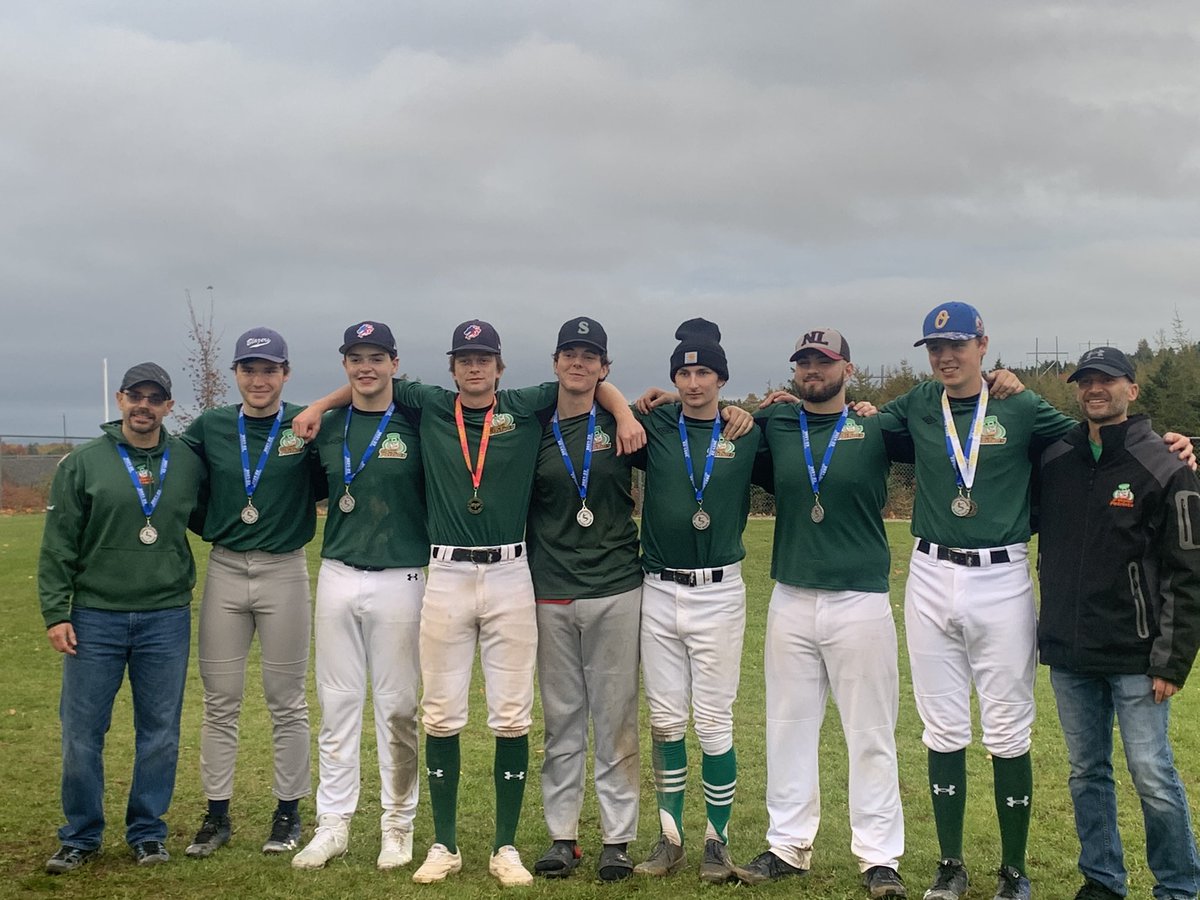 dtorvs's tweet photo. Big shout out to the OD Patriots Softball team who captured Silver in 4A Prov. this weekend! What a spectacular final game between two incredibly skilled teams. A big shout out to Coaches Mr. Barbour, Mr. Snook &amp; MUN Phys.Ed student N. Phillips 👊🏻 Much respect to you all 🥎 https://t.co/MPoMqP34Wu