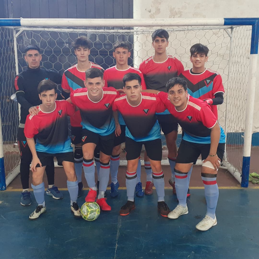#InferioresAfa #Tricolores Ayer por la tarde se jugó la Sexta Fecha del Torneo Único - Zona Desafiliacion.
Donde visitamos al Club Colegiales.
Resultados 
#4ta Derrota 7 - 5
#5ta Derrota 4 - 2
#6ta Empate 4 - 1
#7ma Derrota 6 - 1
#8va NO PRESENTARON #VamosLosPibes
💙🖤❤