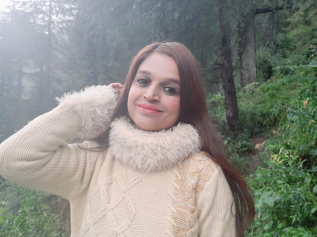 ash4intelways's tweet photo. #Mystic #mountains dew fresh #mornings soft #warm #lana #wool sweater #fur #autumn #winter #fog #mist gentle #breeze of fresh #pine #deodar air hush of #snow #clouds swaying #ballad @ thy heavenly abode #himalaya #forest #nymph at #heaven #himachal #kalatop #IncredibleIndia https://t.co/F3F73ZhPzb