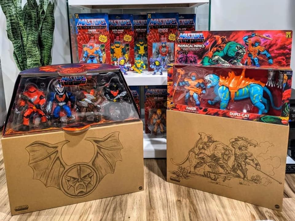 PlanetEternia's tweet photo. Masters of the Universe Origins - @ThePowerCon 2021 Exclusives "Evil Horde" und "Maniacal Mimics" Sets.
Fotos von Jeffry Karels
#MastersOfTheUniverse #MastersoftheUniverseOrigins #Mattel #PowerCon #PowerCon2021 #exclusivefigure #AxelGimenez https://t.co/d72MDfQVf9