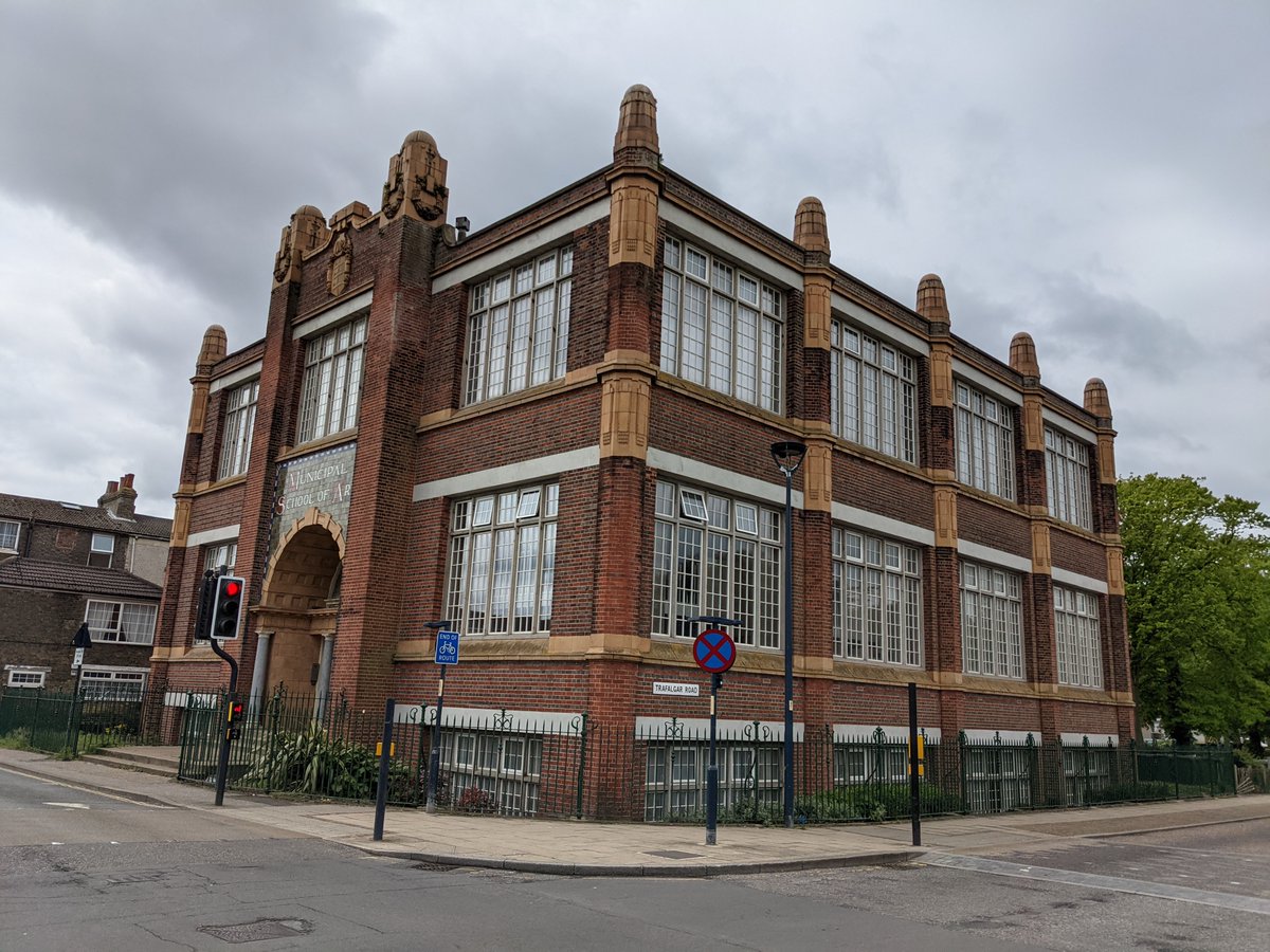 MunicipalDreams's tweet photo. @LeighFStanford Did you get to see the Municipal School of Art? Opened in 1912, designed by J W Cockrill with brick cladding over steel frame and concrete - and the most beautiful art nouveau entrance. https://t.co/0GpjWc7DfE