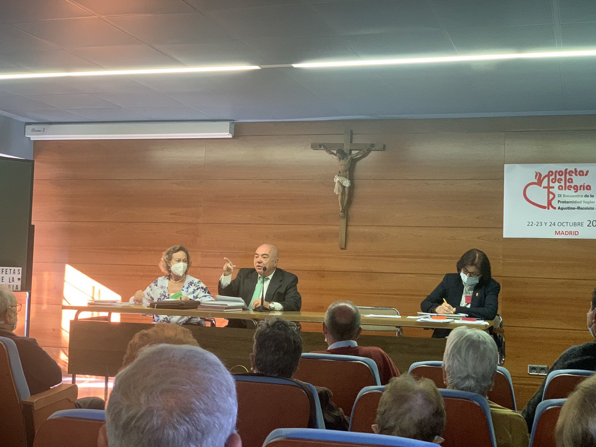 Exposición por parte del consejo de las conclusiones de los grupos de trabajo. #unsolocorazonoar #profetasdelaalegria