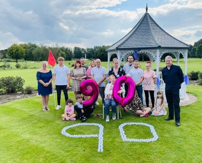 HelipadHELP's tweet photo. 🎂🎉Happy 90th Birthday Beryl! 🎉🎂
A keen golfer, Beryl Saunders raised a fantastic £755 for #HELPAppeal by asking friends &amp; family to donate in lieu of gifts for her 90th Birthday!
Thank you for your support, it'll help to build more lifesaving hospital helipads across the UK! https://t.co/BZDJj4YvVs