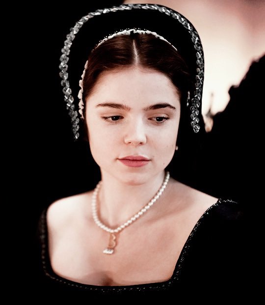 ᅠᅠ
ᅠᅠ

              𝚂𝙴𝙳𝚄𝙲𝚃𝙸𝚅𝙴 𝚂𝚄𝙽𝙳𝙰𝚈.
      𝓐𝘴   𝘩𝘦𝘳   𝘯𝘢𝘮𝘦,   𝘴𝘩𝘦   𝘥𝘦𝘴𝘤𝘳𝘪𝘣𝘦𝘴   𝘵𝘩𝘦   𝘯𝘰𝘣𝘭𝘦    𝘴𝘵𝘳𝘦𝘯𝘨𝘵𝘩.  

ᅠᅠ
ᅠᅠ