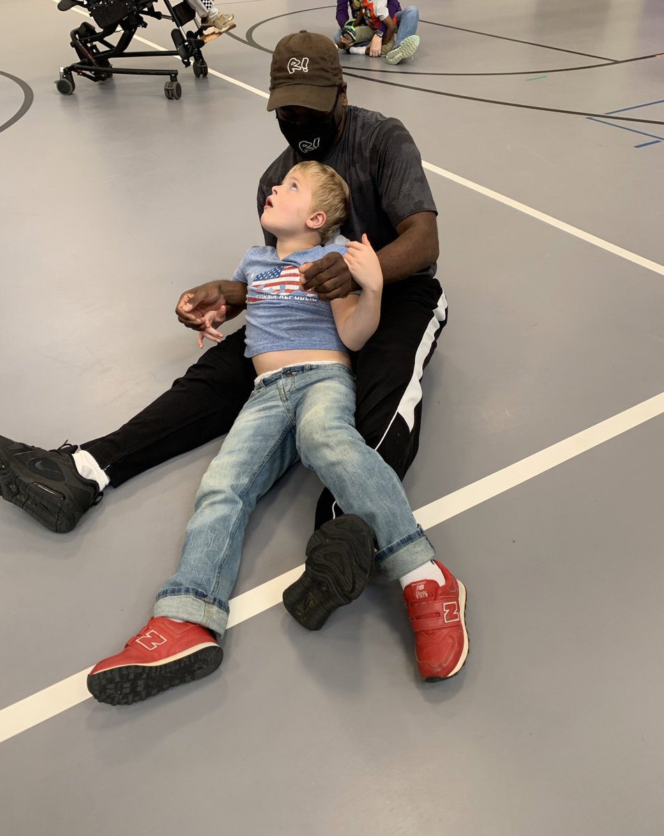 Leisa__Barry's tweet photo. Mr. Jason gets everyone moving! #WEStandTogether #becomebelongNYCSD #inspireWES #reCONNECTedNYCSD @WESpolarbears https://t.co/XkUVE7brLN