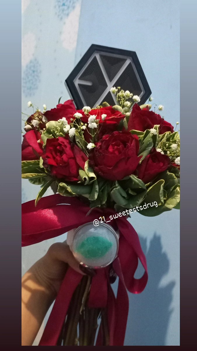 21_sweetestdrug's tweet photo. i'am ExoL and MyDay
and today i got married😂😁
#EXOxDay6
#EXO
#DAY6 https://t.co/GwRxG9ahVF