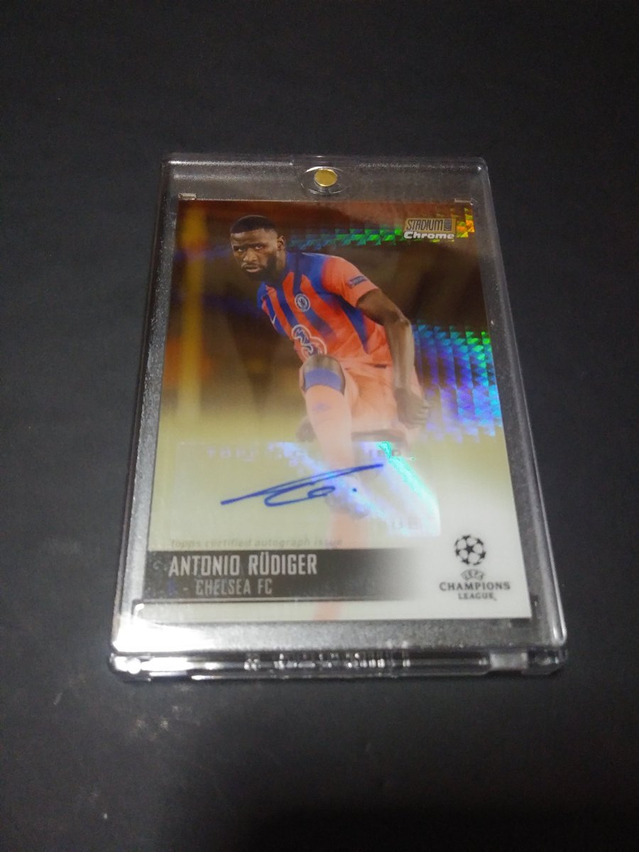 jDed5VVoqN1rcUj's tweet photo. 2021 TOPPS chrome STADIUM clubを1箱購入しました。
選手は良くわからないですがクリロナが2枚光ったのでまあ良かったのかなぁ
マウントはシリ無しが残念でした。
#CristianoRonaldo
#antoniorudiger
#クリロナ
#toppsstadium
#uefachampionsleague https://t.co/k6TDEwtBU2