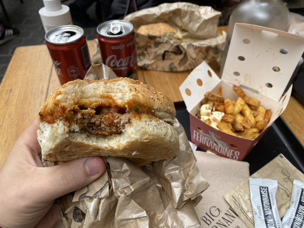 LDNBurgerClub's tweet photo. Visited @BigFernand_FR in Paris and got reminded how much I miss you guys in London. Will you ever come back? #Burgers https://t.co/fgqHLiGPQL