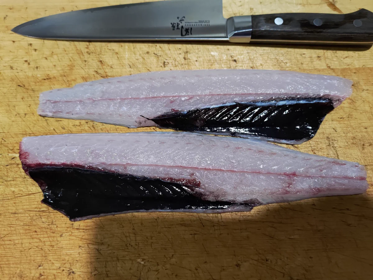 知らなかった！深海魚の喉～お腹にかけて黒い膜がある場合が多い！！