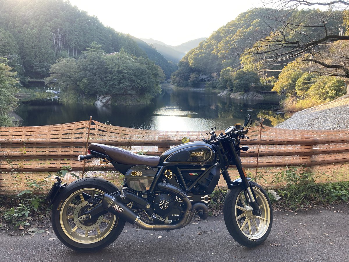 MotoSlacker's tweet image. 空っぽだった鎌北湖ですが水がいっぱいになってました！