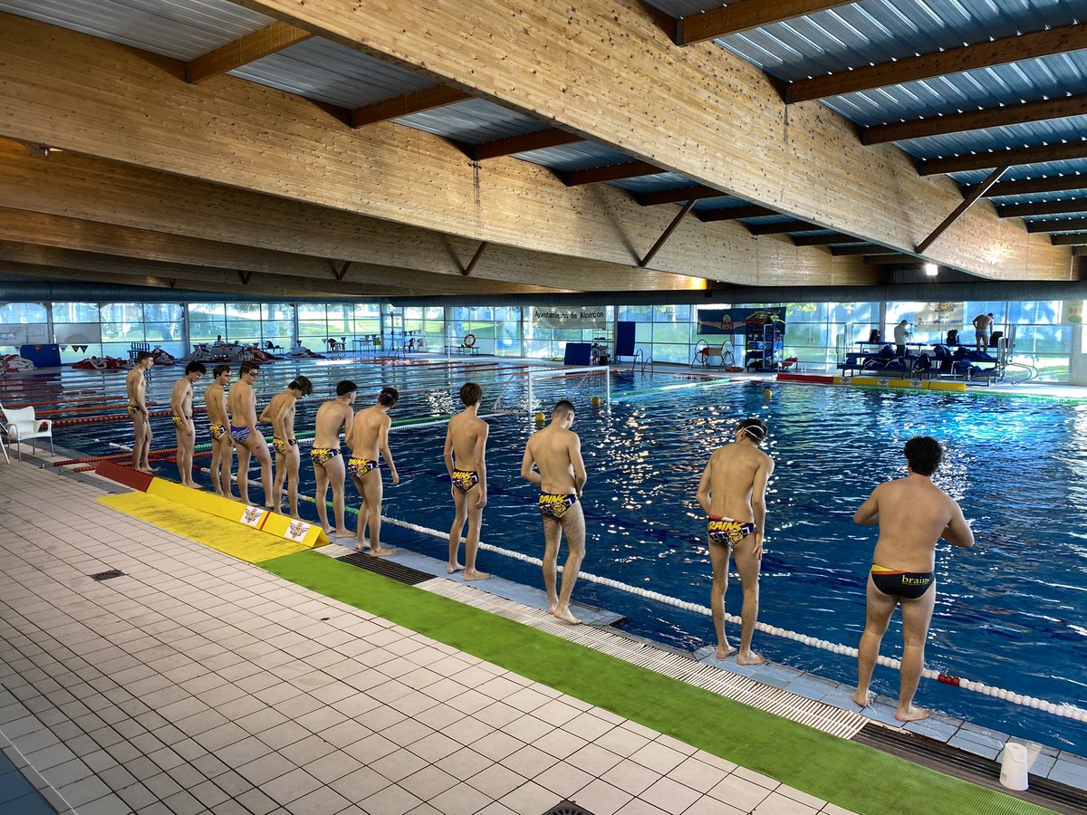 BrainsWaterpolo's tweet photo. El #equipo Juvenil Masculino #WPBrains comienza la liga de @fmn_oficial con #victoria

@Ciudad_Alcorcon 4 🆚 11 @Colegio_Brains 

#vamosBrains
#ConfiarCreerCrear https://t.co/zIWSuBeOac