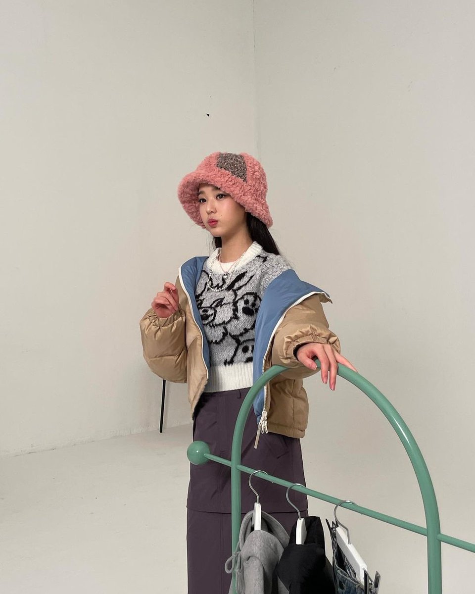 wonyoungpics's tweet photo. instagram update https://t.co/BtTZn8SxVB