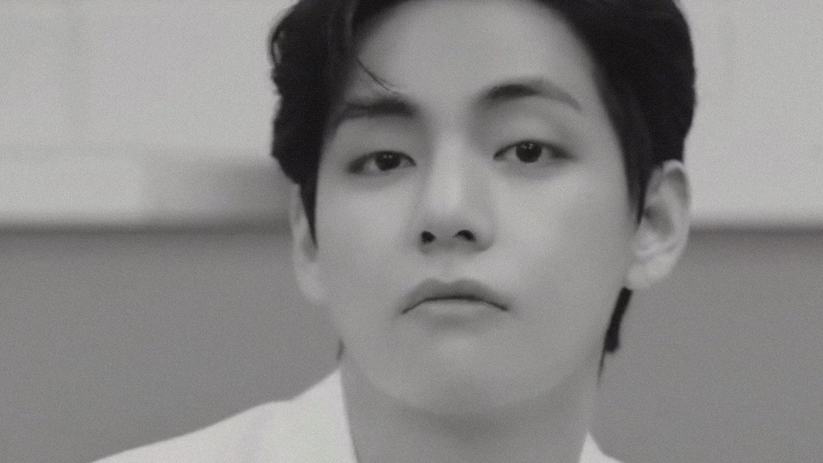 taeteland's tweet photo. OMG KIM TAEHYUNG 🔥 https://t.co/n8utkmgvbf