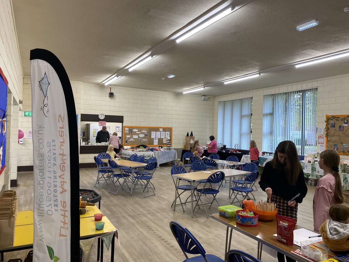 LittleNurseries's tweet photo. Our staff team had a super day out yesterday, supporting our local community coffee afternoon and meeting lots of new families. ☕️🍂🍰 #astleyvillage #chorley #EYFS https://t.co/o0jr4mff2x