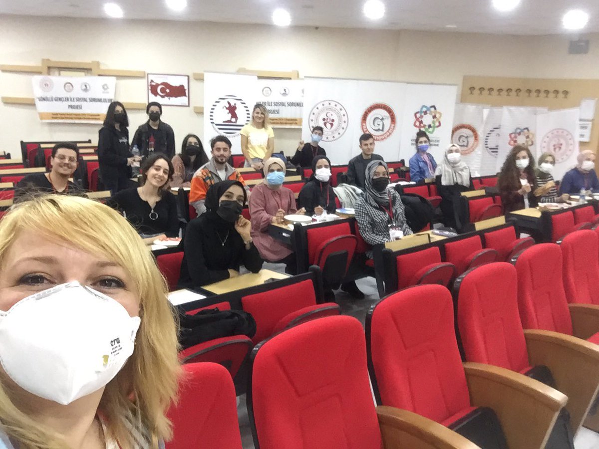 GSorumluluk's tweet photo. Gençlik ve Spor Bakanlığı tarafından desteklenen yürütücülüğünü @belgin_bal ’ın yaptığı Gönüllü Gençler İle Sosyal Sorumluluk Projesi @NurtenIren ile Anadolu Masalı🍋 Limon kız masalı canlandırma çalışmaları @profdryavuzunal @gencliksporbak @omu_adem https://t.co/6fQJ06Dwm9