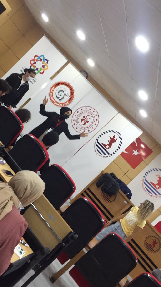 GSorumluluk's tweet photo. Gençlik ve Spor Bakanlığı tarafından desteklenen yürütücülüğünü @belgin_bal ’ın yaptığı Gönüllü Gençler İle Sosyal Sorumluluk Projesi @NurtenIren ile Anadolu Masalı🍋 Limon kız masalı canlandırma çalışmaları @profdryavuzunal @gencliksporbak @omu_adem https://t.co/6fQJ06Dwm9