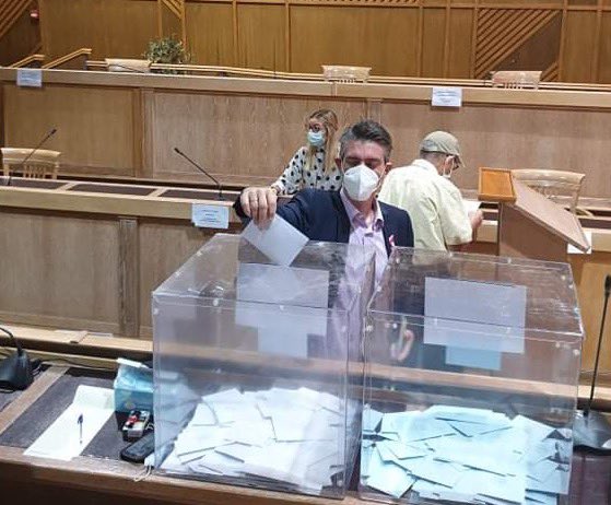 tasosgaitanis's tweet photo. Ημέρα γιορτής για το κόμμα μας σήμερα! Ψήφισα κι εγώ στην πόλη μου την Καλλιθέα. Η @neademokratia μπαίνει δυνατή και ανανεωμένη στη νέα εποχή. Καλή επιτυχία σε όλους υποψηφίους! https://t.co/qe61OcvJJT