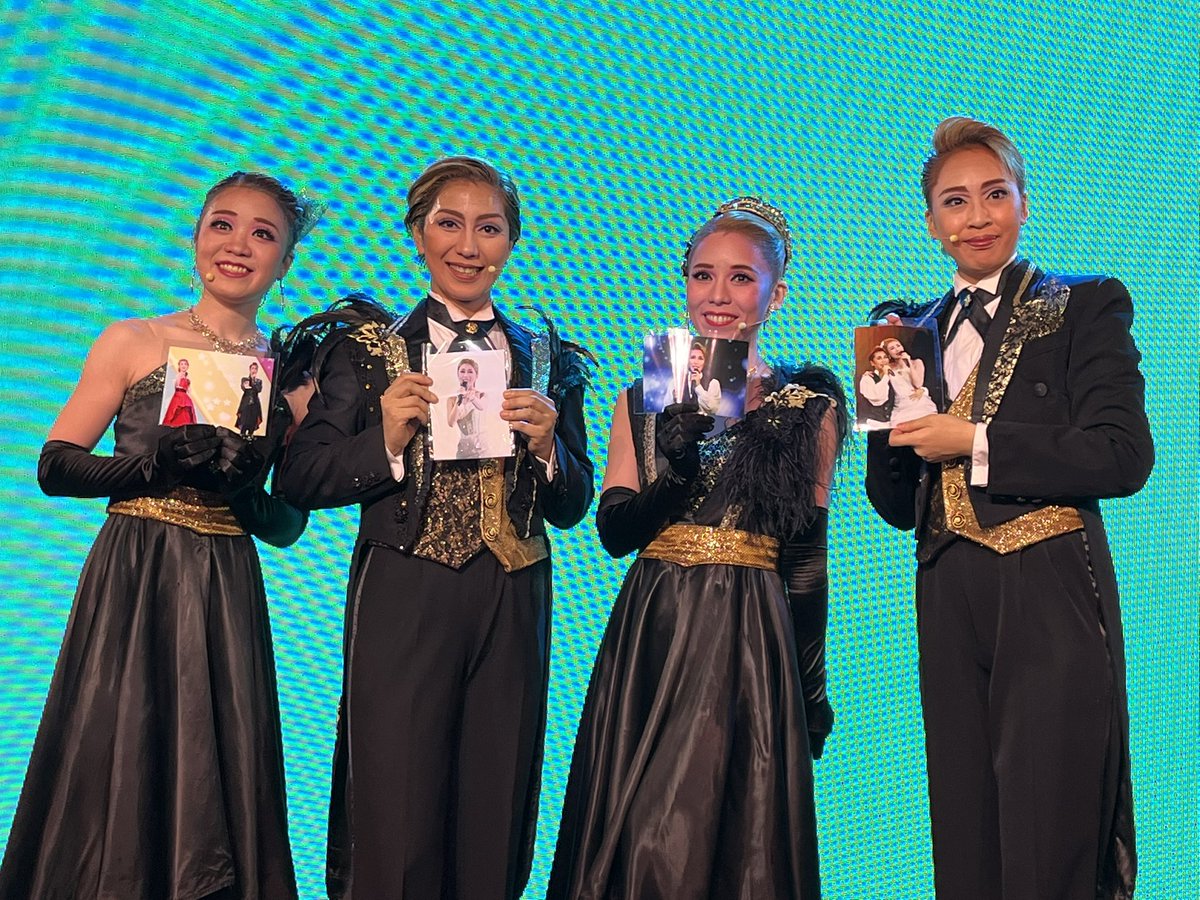 echuchu19's tweet photo. iPhone13のカメラ性能テストしてみまし���（笑）。ズームはできるけど背景きつくて合成みたいになるなぁ。

１週間ぶりのELSはとても楽しかったです✨。満足度がハンパない。平日も19時半ならなんとかなるかもなのに🥺。（19時はチャレンジすることすら難しい）
#OSK日本歌劇団
#EveryLittleStar https://t.co/huG11JN2pS