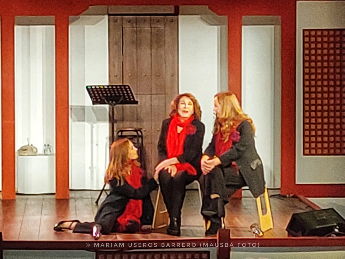 MitadYMitadProd's tweet photo. 👏 Nuestro agradecimiento a todo el público que nos ha acompañado durante estos días en @CorralCervantes con #PalabrasDeMujer.

🎭 Los versos de las mejores poetisas hispanoamericanas continúan su viaje por escenarios de toda España.

📷 © @Mausba
#poesía #música #mujeresartistas https://t.co/QZEGgSKgEa
