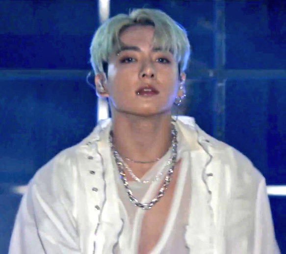 rockstarJKK's tweet photo. on my limit now … https://t.co/9tWPno0LVG