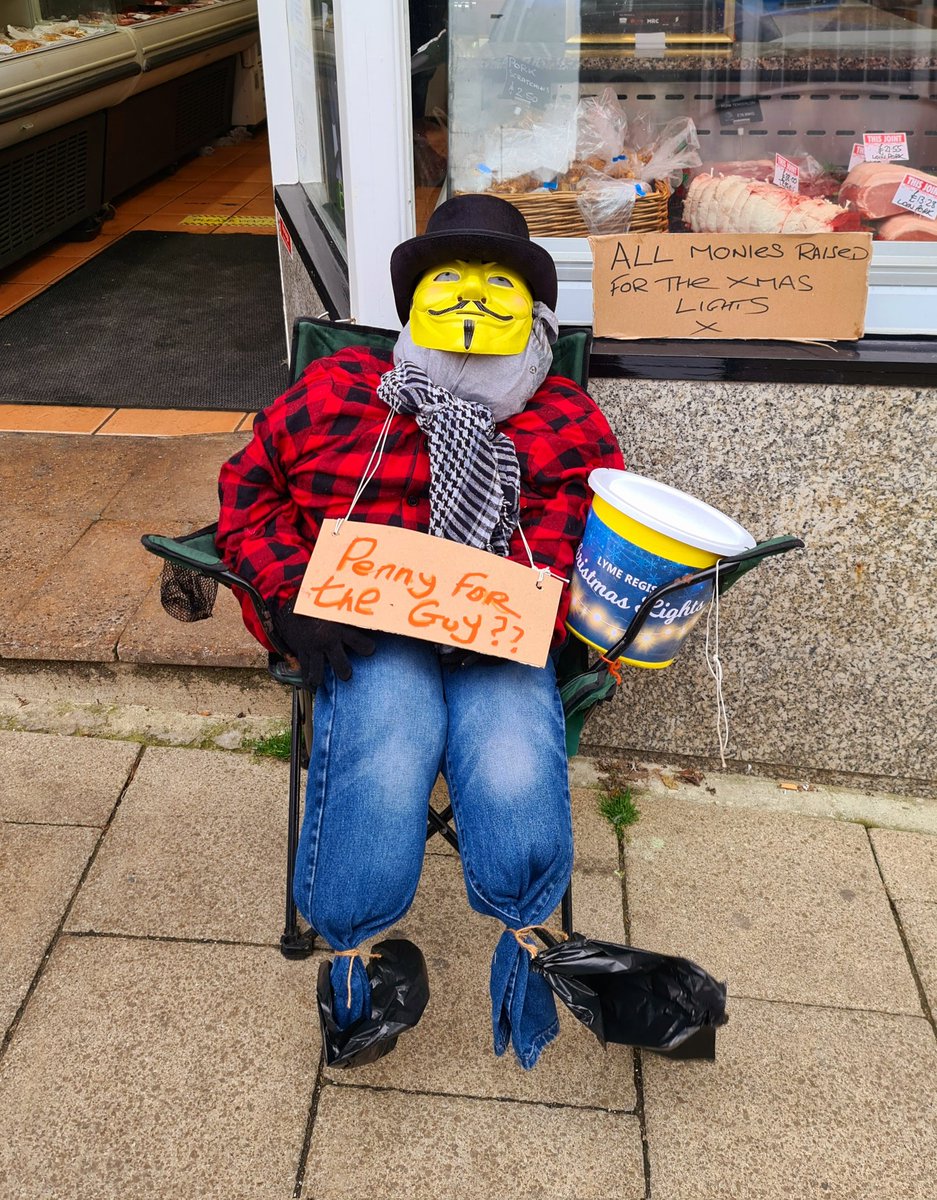 A big thank you to Dave and Glenn at the wonderful Lyme Regis Butchers who are raising money for Christmas lights with their penny for the guy. 
#lymeregis #dorset