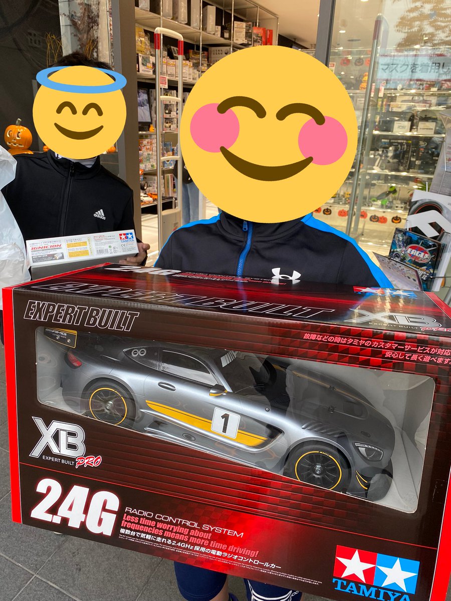 m4downtown's tweet photo. 洛西モデルでお買い物
#tamiya #XBpro
#mercedesAMGGT3 https://t.co/0BKznq0qai