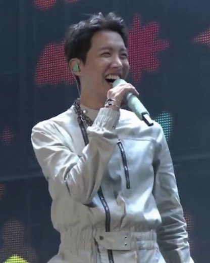 rosehope218's tweet photo. 아기 사이보그 https://t.co/iV5GxcWejd