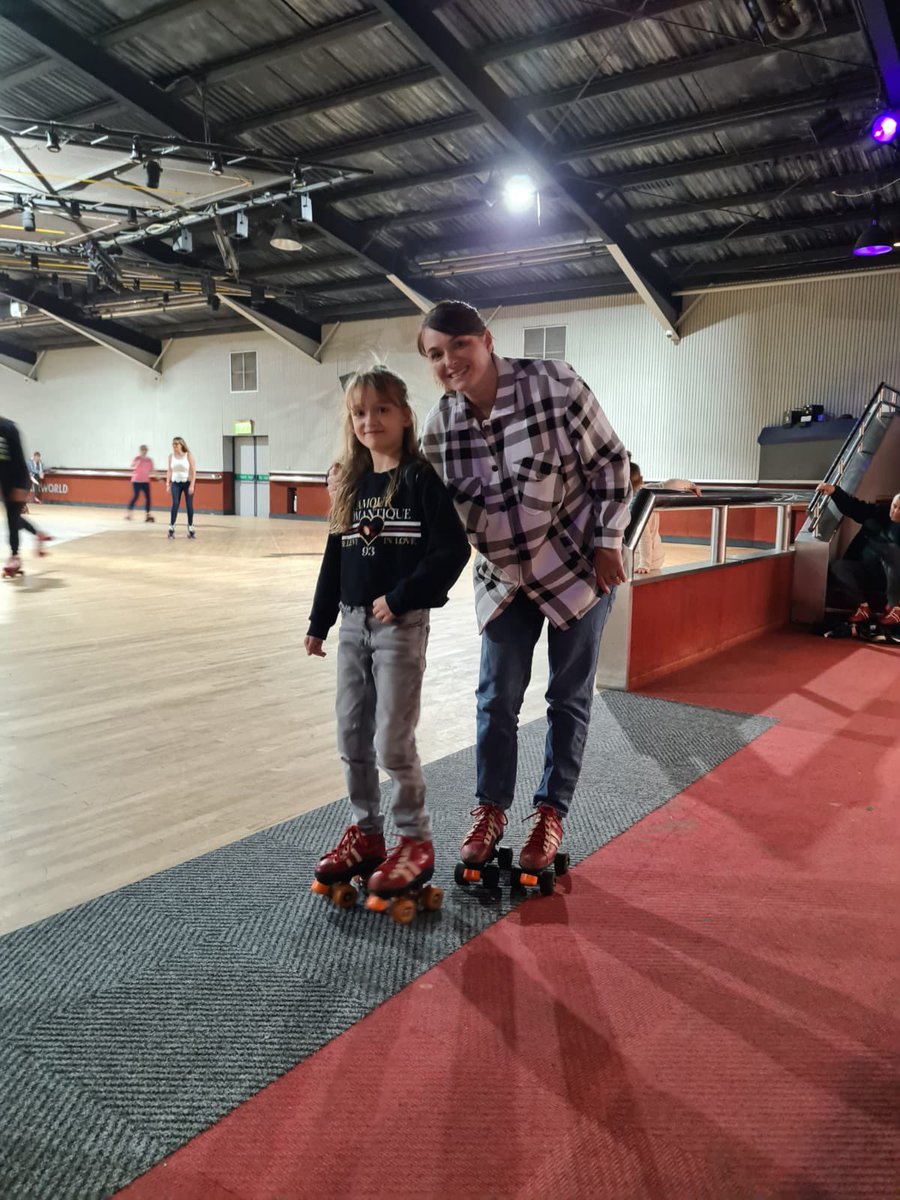 DianeFoulds's tweet photo. Roller world and marshmallows on the fire with their cousins in Colchester #halftermadventures🍁🍂 #cousins #familyfuntime #rollerworld @MrsBeeBrown https://t.co/hoXbjZCnaI
